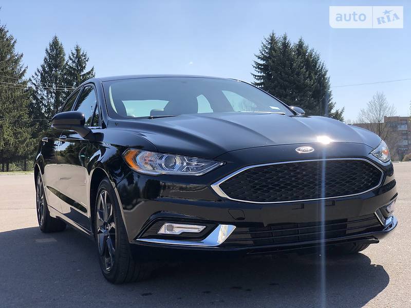 Седан Ford Fusion 2018 в Рівному