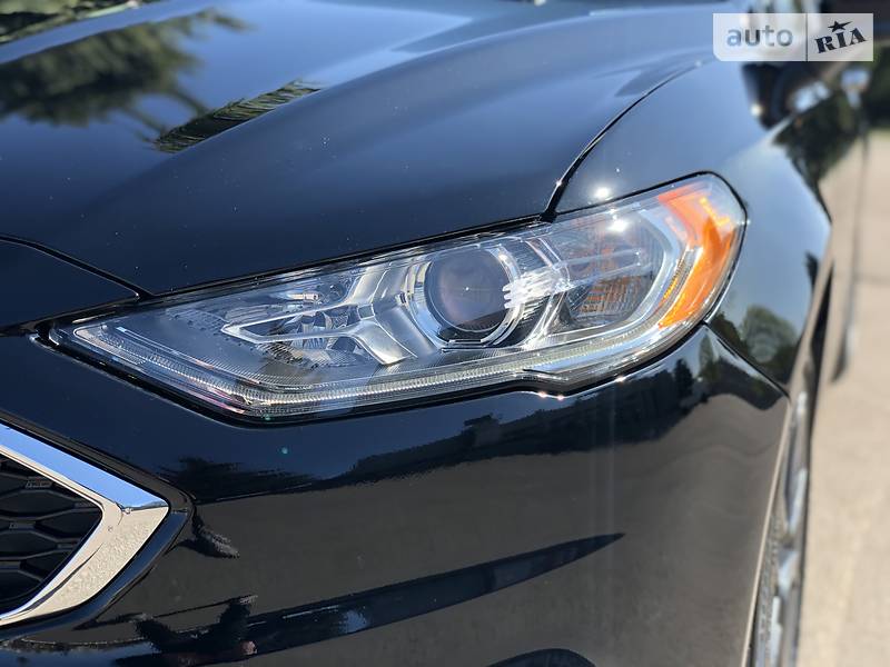Седан Ford Fusion 2018 в Рівному