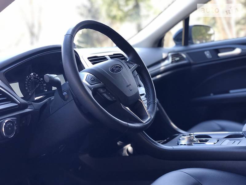 Седан Ford Fusion 2018 в Рівному