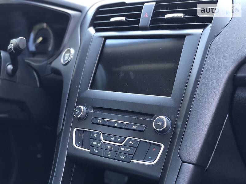 Седан Ford Fusion 2018 в Рівному