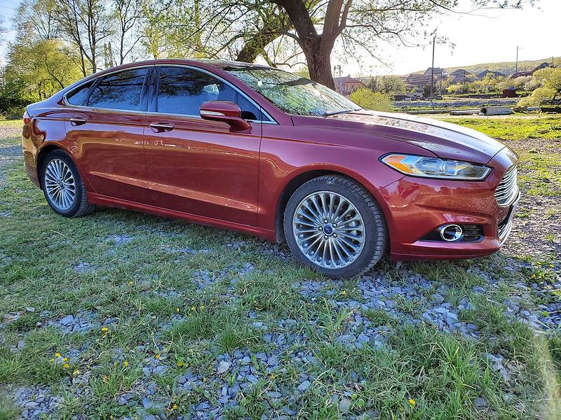 Седан Ford Fusion 2015 в Ужгороде