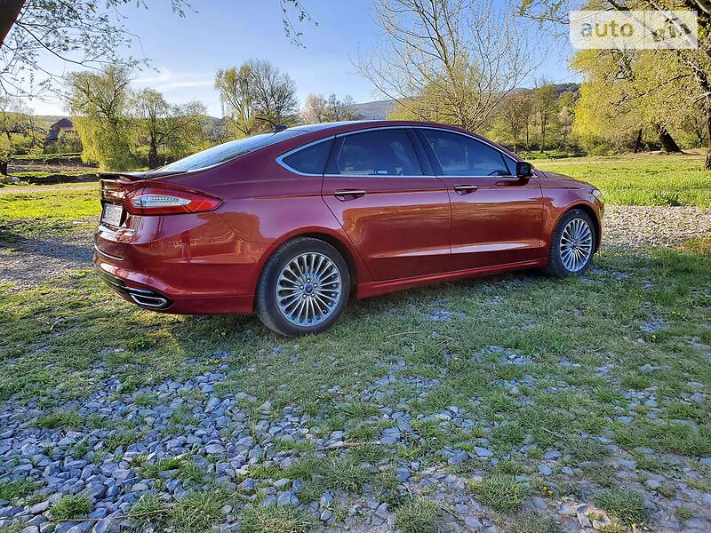 Седан Ford Fusion 2015 в Ужгороде