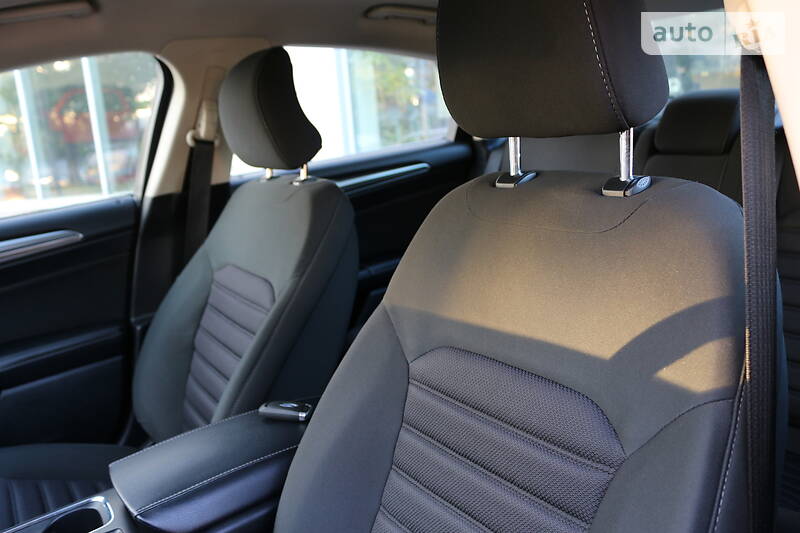 Седан Ford Fusion 2016 в Києві фото 15 Седан Ford Fusion 2016 в Києві