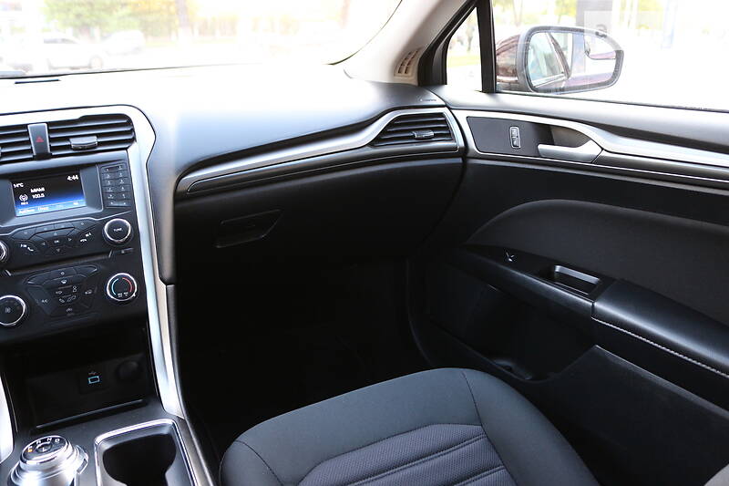 Седан Ford Fusion 2016 в Києві фото 27 Седан Ford Fusion 2016 в Києві