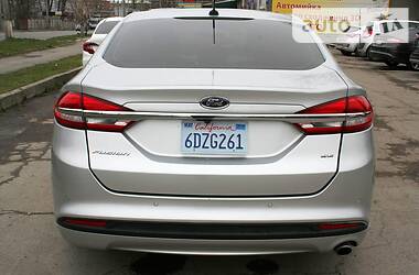Седан Ford Fusion 2017 в 