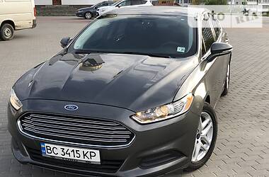 Седан Ford Fusion 2016 в 