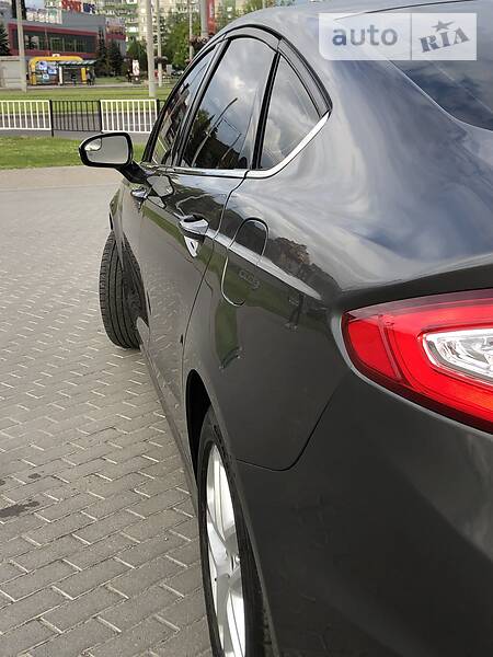 Седан Ford Fusion 2016 в Львові