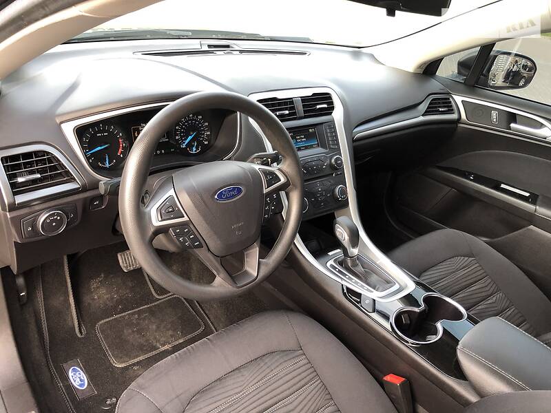 Седан Ford Fusion 2016 в Львові