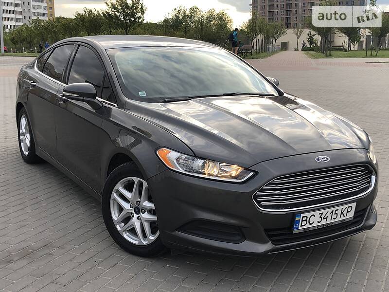 Седан Ford Fusion 2016 в Львові