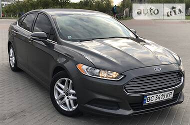 Седан Ford Fusion 2016 в 