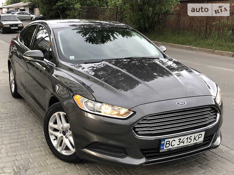Седан Ford Fusion 2016 в Львові