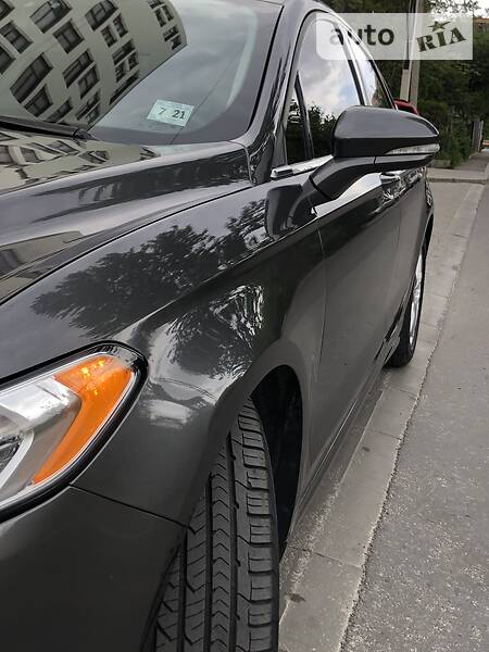 Седан Ford Fusion 2016 в Львові