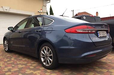 Седан Ford Fusion 2018 в 