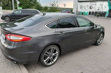 Седан Ford Fusion 2015 в 