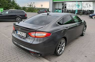 Седан Ford Fusion 2015 в 
