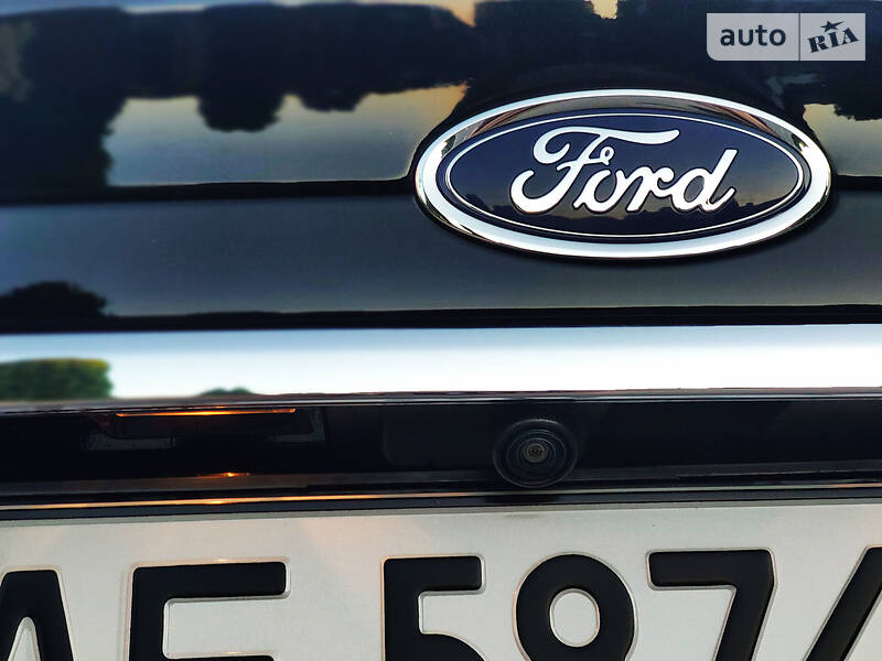 Седан Ford Fusion 2016 в Дніпрі