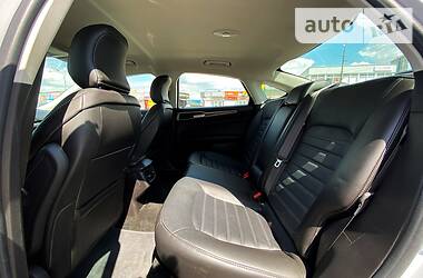 Седан Ford Fusion 2015 в 