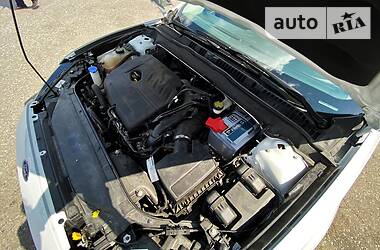 Седан Ford Fusion 2015 в 