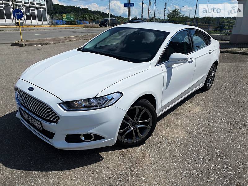 Седан Ford Fusion 2015 в Черновцах
