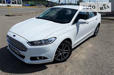 Седан Ford Fusion 2015 в 