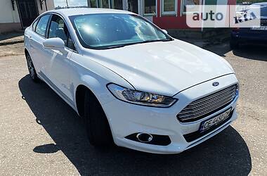 Седан Ford Fusion 2015 в 
