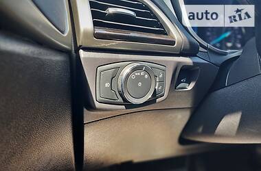 Седан Ford Fusion 2015 в 