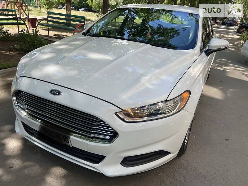 Седан Ford Fusion 2014 в Києві