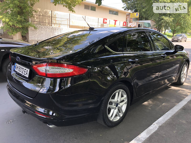 Седан Ford Fusion 2016 в Ізмаїлі