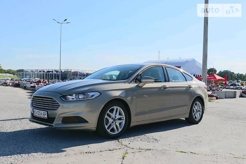 Седан Ford Fusion 2014 в Києві