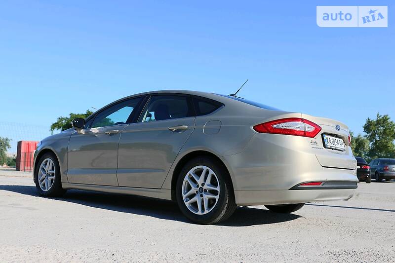 Седан Ford Fusion 2014 в Києві
