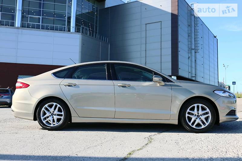 Седан Ford Fusion 2014 в Києві