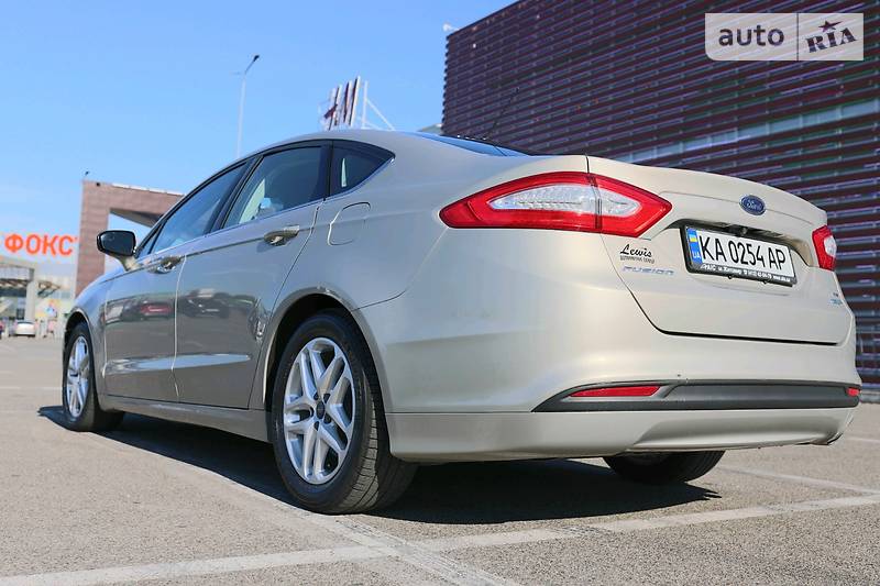 Седан Ford Fusion 2014 в Києві