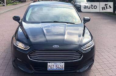 Седан Ford Fusion 2015 в 