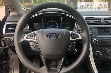 Седан Ford Fusion 2015 в 