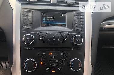 Седан Ford Fusion 2015 в 