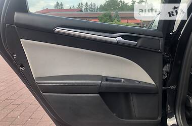 Седан Ford Fusion 2015 в 