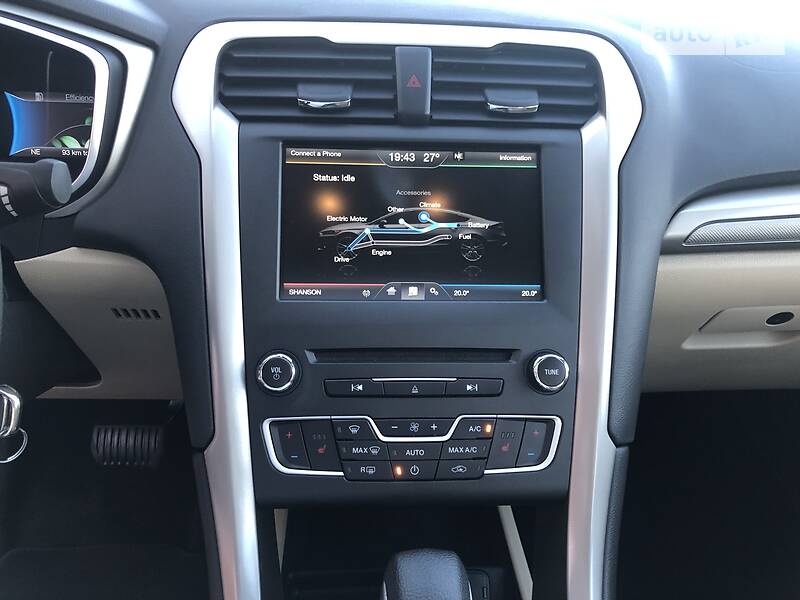 Седан Ford Fusion 2015 в Стрию