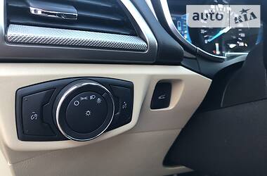 Седан Ford Fusion 2015 в Стрию