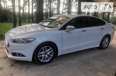 Седан Ford Fusion 2014 в 