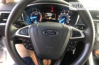 Седан Ford Fusion 2014 в 