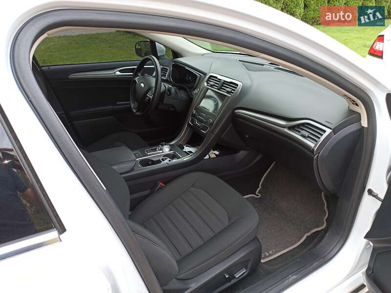 Седан Ford Fusion 2019 в Киеве
