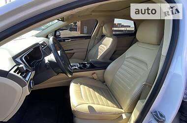 Седан Ford Fusion 2013 в 