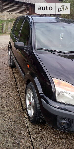 Хэтчбек Ford Fusion 2008 в Воловце