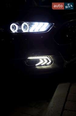 Седан Ford Fusion 2015 в 