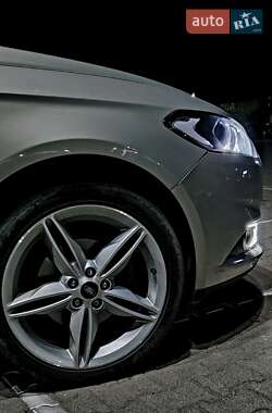 Седан Ford Fusion 2015 в Житомирі
