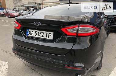 Седан Ford Fusion 2015 в 