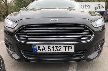 Седан Ford Fusion 2015 в 