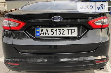 Седан Ford Fusion 2015 в 