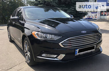 Седан Ford Fusion 2017 в 