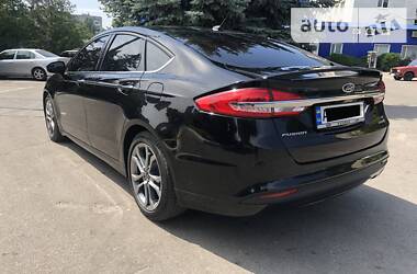 Седан Ford Fusion 2017 в 